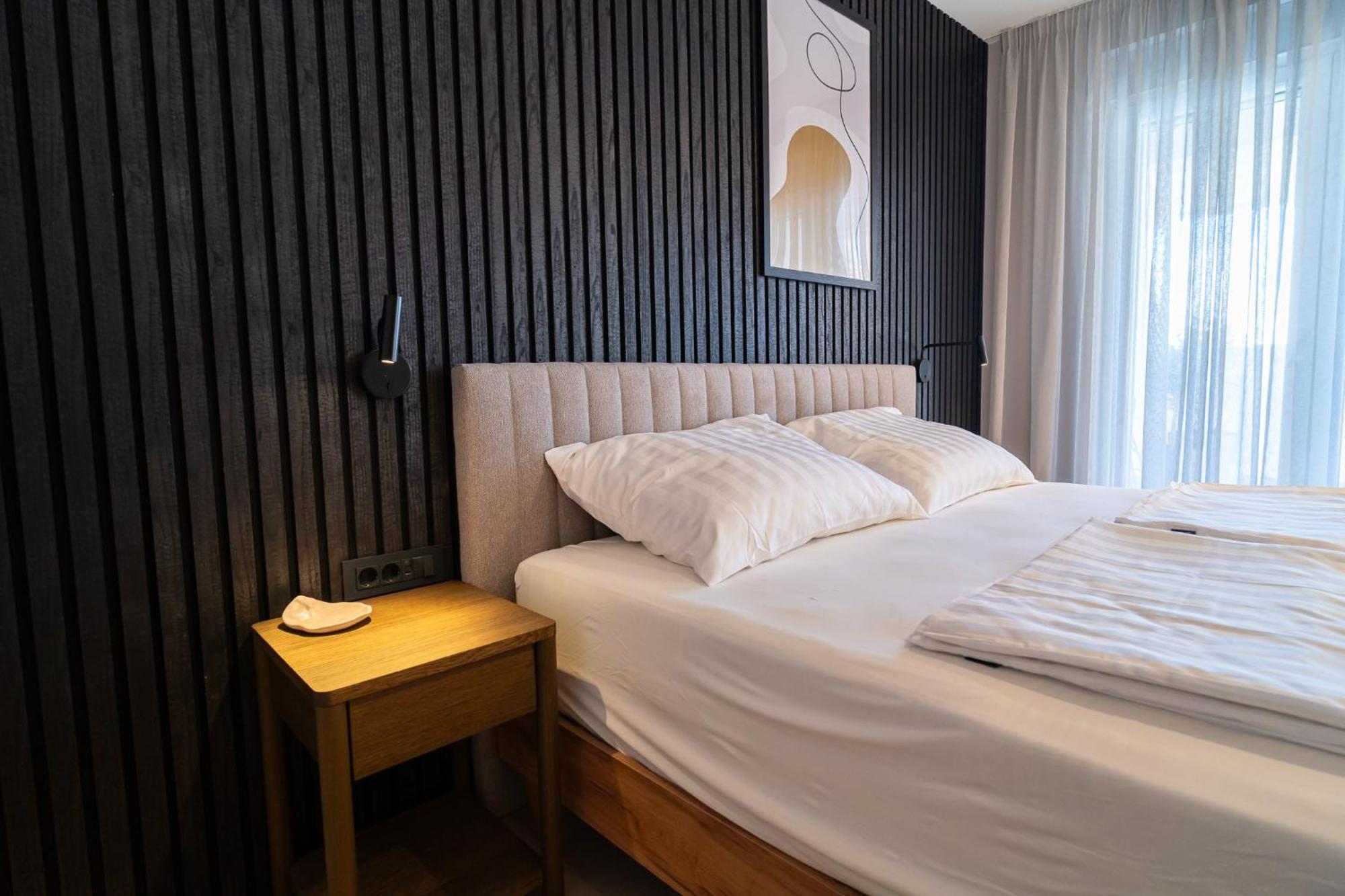 Apartament Pied-a-terre By Belmont Realty