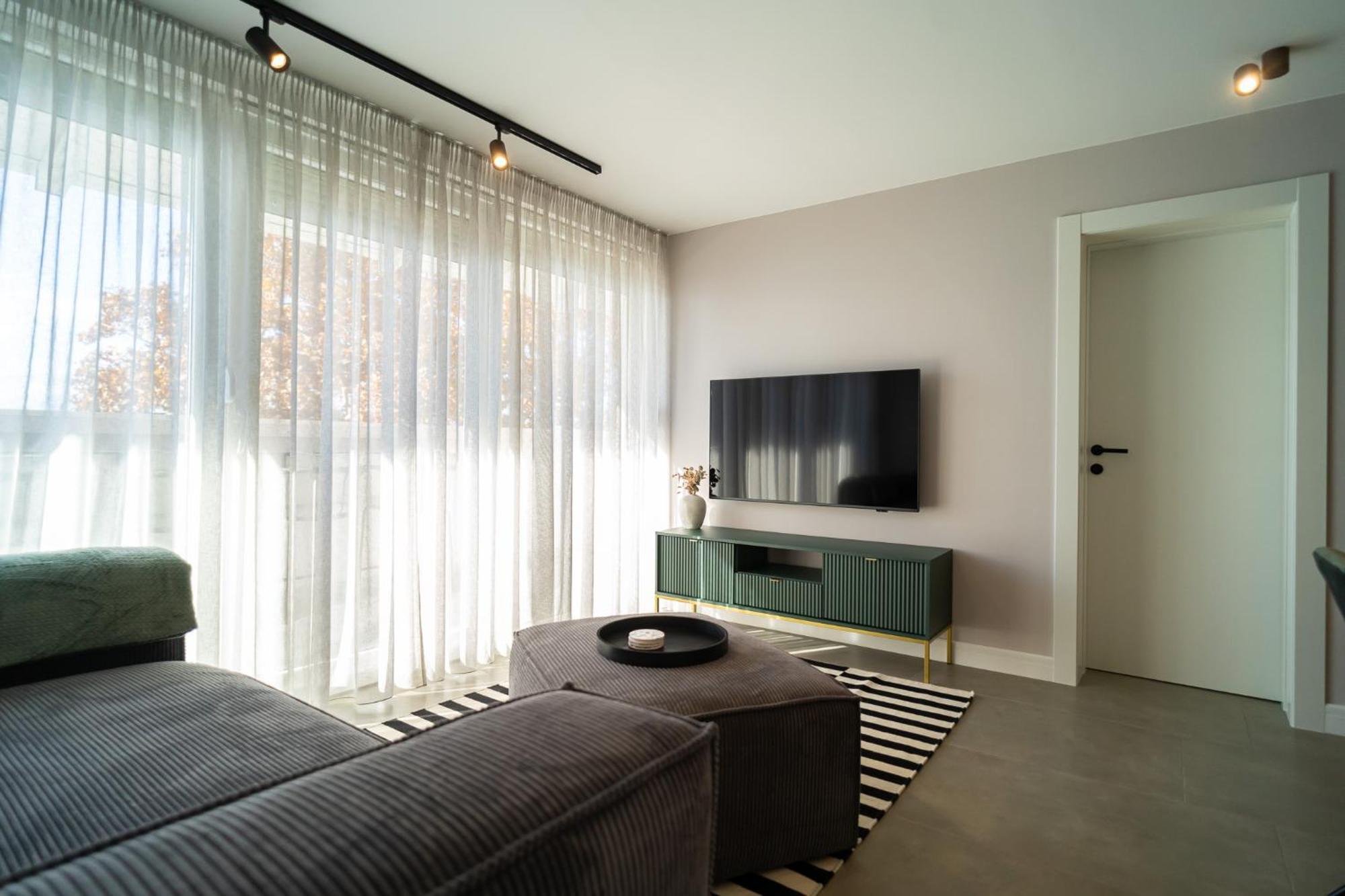 Apartament Pied-a-terre By Belmont Realty