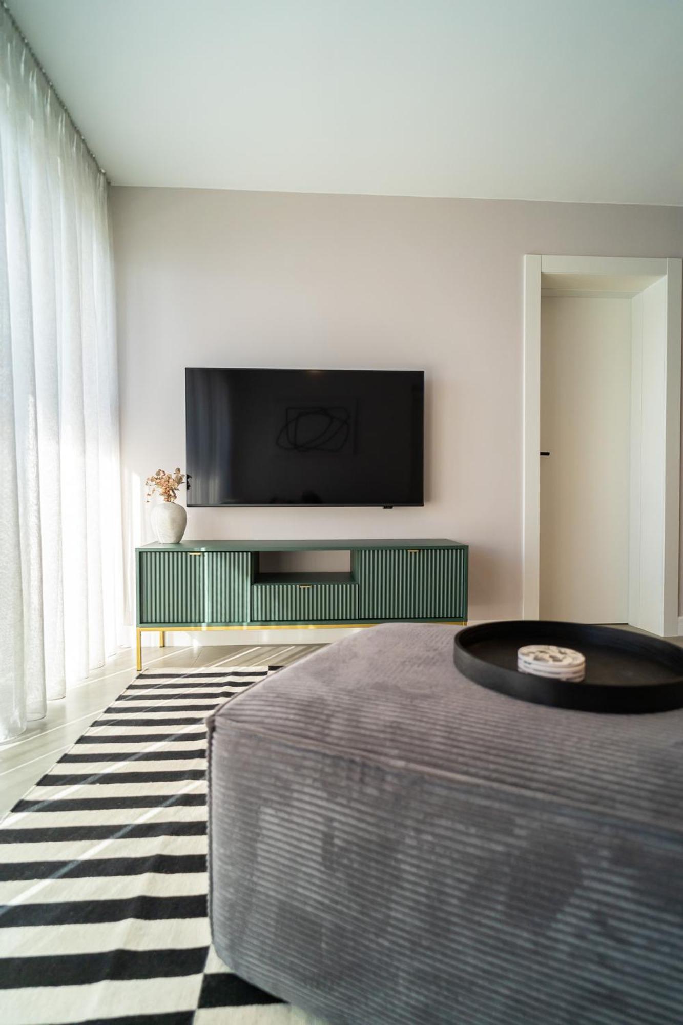 Pied-a-terre By Belmont Realty Apartament